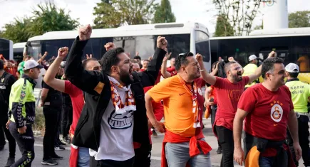 Sarı kırmızılı  taraftarlar Ülker Stadyumu'na geldi!