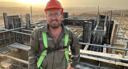 Asansör boşluğuna düşen 2 işçiden 1’i yaşamını yitirdi