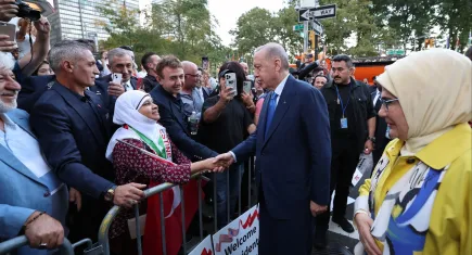 Cumhurbaşkanı Erdoğan'dan TÜRKEN Vakfı'na ziyaret