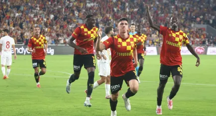 Göztepe, Gürsel Aksel’de üçledi!