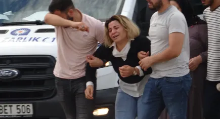 Motosiklet kazasında hayatını kaybeden gencin ailesi sinir krizi geçirdi