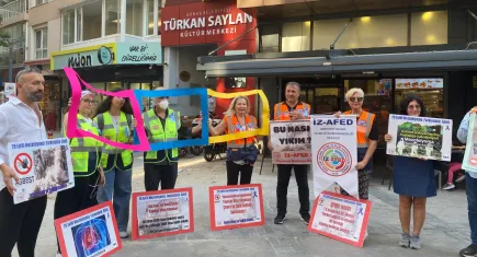 İZ-AFED'den asbest uyarısı: Hasarlı binalar ikincil afete dönüşmesin