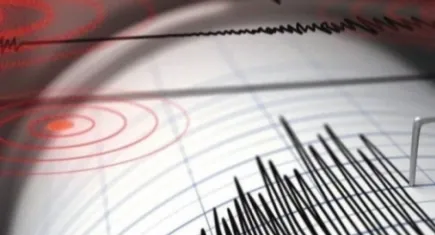 Irak’taki deprem Hakkari’yi salladı