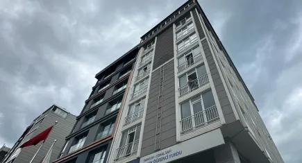 KYK yurdundan atlayan genç hayatını kaybetti