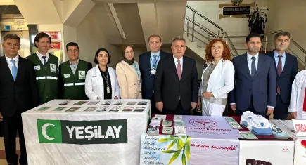İzmir Yeşilay'dan, muhtarlarla iş birliği