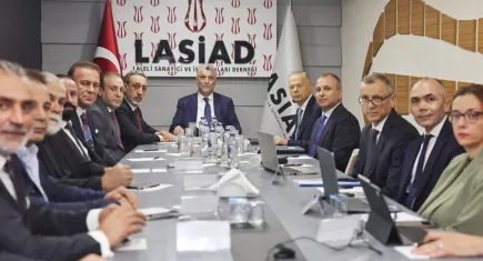Bakan Bolat: Türkiye, tekstil ve konfeksiyonda çok daha yüksek basamaklara tırmanacak