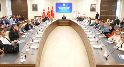 Bakan Işıkhan: Bu yıl otizmli bireylerimizi iş yerlerinde istihdam edecek işverenlerin projelerini destekleyeceğiz