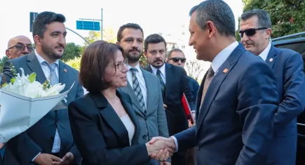 Özgür Özel: Kadın belediye başkanlarımızın yönettiği belediyeleri pilot belediye olarak belirleyebiliriz