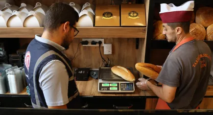 İzmir’de ekmek için harekete geçildi