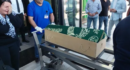 Sıla bebeğin cenazisi hastaneden alınırken gözyaşları sel oldu