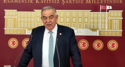 Altıntaş’tan öğretmenlik kanunu tepkisi: Kamplaşmalara yol açacak