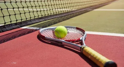 İzmirlilerden halka açık ücretli tenis kortlarına itiraz