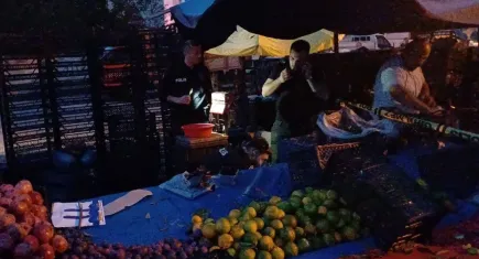 Pazarda silahlı saldırı: Pazarcı ağır yaralandı