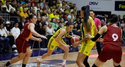 Kadınlar pota derbisinde kazanan Fenerbahçe