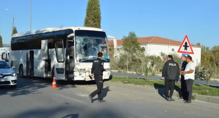 Kütahya'da kaza: İki işçi servisi çarpıştı