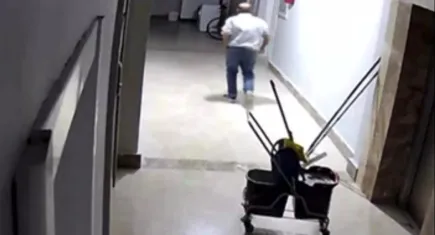 Malatya'daki depreme yakalanan temizlik işçisi ne yapacağını şaşırdı