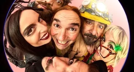 Engin Günaydın ‘Hücreler’ tiyatro oyunu ile İzmir’de