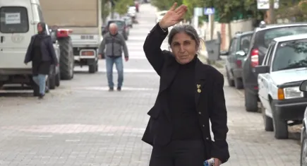 Herkes ona ''huzurevine yerleş'' dedi... O mahallesine huzur getirdi