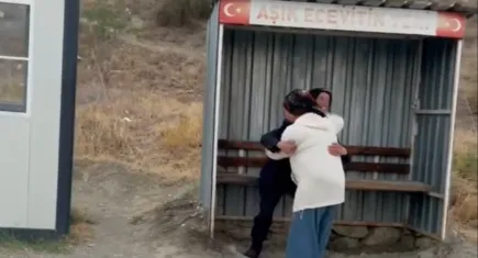 Aşık Ecevit'e konteyner kulübe hediyesi