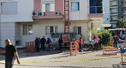 Antalya’da inşaat iskelesi çöktü: Yaralılar var