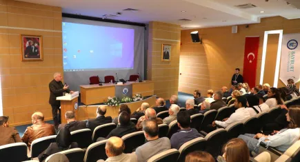 Sağlık Sempozyumu yaşlı sağlığı ve yapay zeka konuları ile başladı