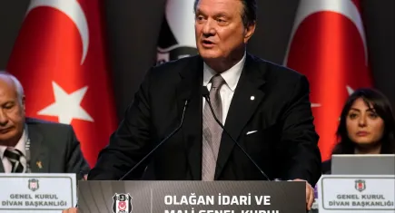Beşiktaş Başkanı Arat: “Beşiktaş ticari menfaatlerinizi tatmin etme yeri değildir”