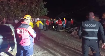 Adana’da meydana gelen depremde 6 ev hasar aldı