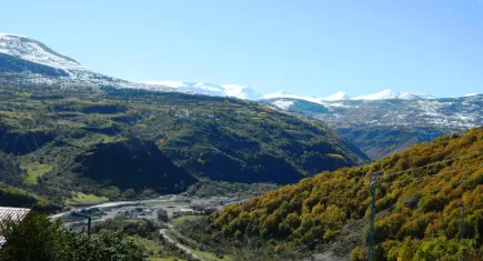 Ardahan'da yeşil ile beyazın oluşturduğu görsel şölen
