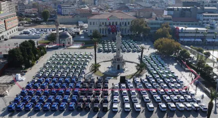 İzmir'de emniyet ve jandarmaya 988 yeni araç teslim edildi