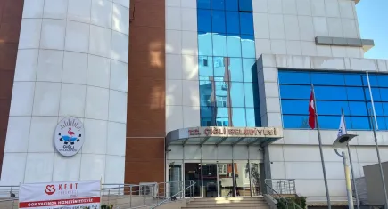 İzmir haber: PKK’lı kadın teröristin Çiğli’de çalışan ağabeyi işten çıkarıldı