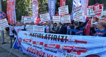Memurlardan oturma eylemi: 4 gün sürecek