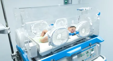 Hemşireler uyudu: İkiz bebeklerden biri hayatını kaybetti