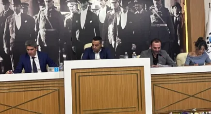 Çiğli meclisinde çöp krizi: Diğer belediyelerden ödeme talebi önerisi