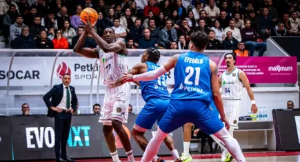 Petkimspor evinde ağır yenilgi aldı 