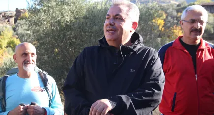 İzmir Valisi Süleyman Elban Efeler Yolu yürüyüşüne katıldı