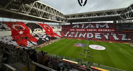 Galatasaray taraftarları, Samsunspor maçı öncesi Atatürk'ü andı