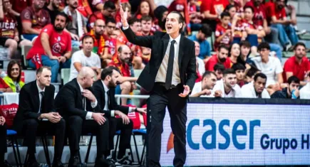 Manisa Basket'te Ertuğ Tuzcukaya ile yollar ayrıldı