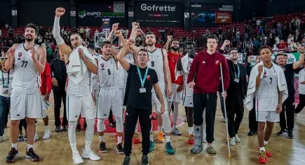 Karşıyaka, Basketbol Süper Ligi'nde iç sahada üçte üç yaptı