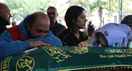 İzmir’de ilaçlama yüzünden ölen bebeğe acı veda