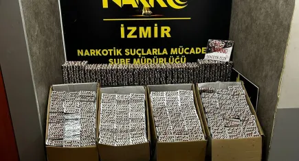 İzmir'de torbacılara yasaklı madde temin edenlere operasyon