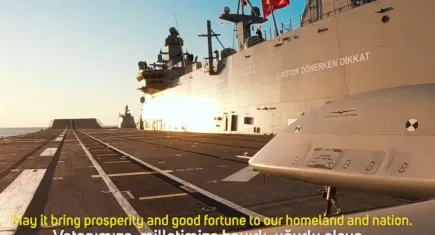 Tarihi anları sosyal medyadan paylaştı!