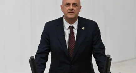 Ümit Özlale: Türkiye’de 7 milyon yoksul çocuk yaşıyor!