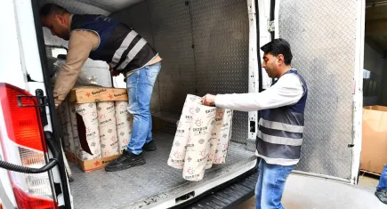 Büyükşehir ihtiyaç sahibi ailelere kış destek paketiyle destek oluyor