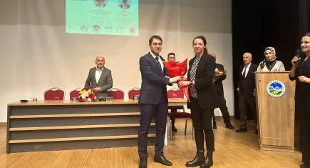 Akyazı'da bağımlılıkla mücadele paneli: Gençlerde madde bağımlılığına dikkat çekildi