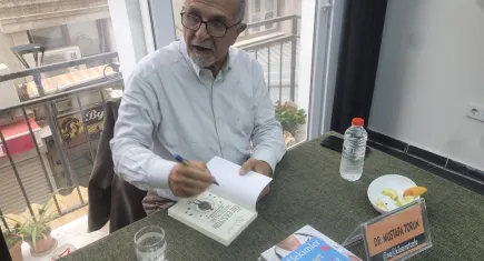Türkiye'nin sorunlarına bir hekim bakışı: Hekimler Siyaset Yapamaz mı?