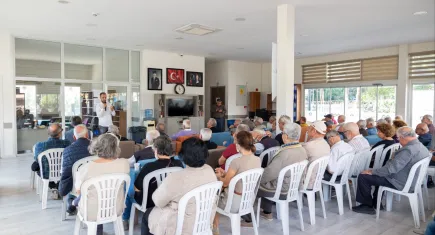 Emekli Evi üyelerine alzheimer eğitimi verildi