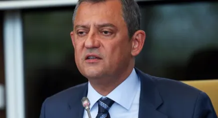 CHP lideri Özel’den teğmenlere destek: Velev ki bu teğmenlere dokundunuz…