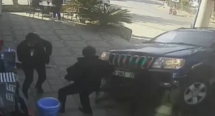 Bodrum'da cip mağazaya daldı