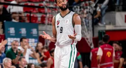 Karşıyakalı Webb, top çalmada zirvede