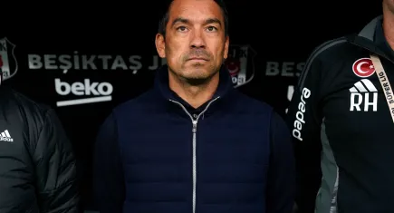 Beşiktaş’ta Giovanni van Bronckhorst ile yollar ayrıldı